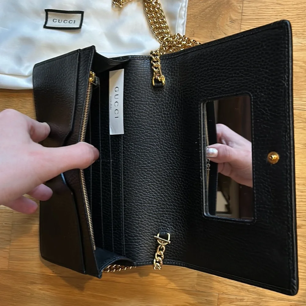 Gucci wallet on chain bag - Picture 2 of 4
